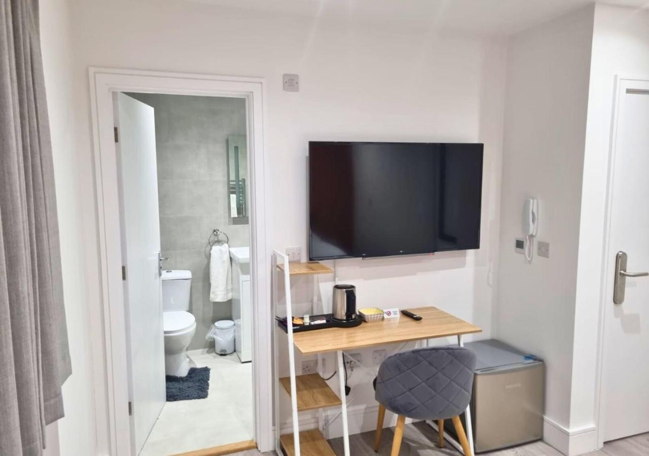 The Coppice Apartment Уотфорд Екстериор снимка