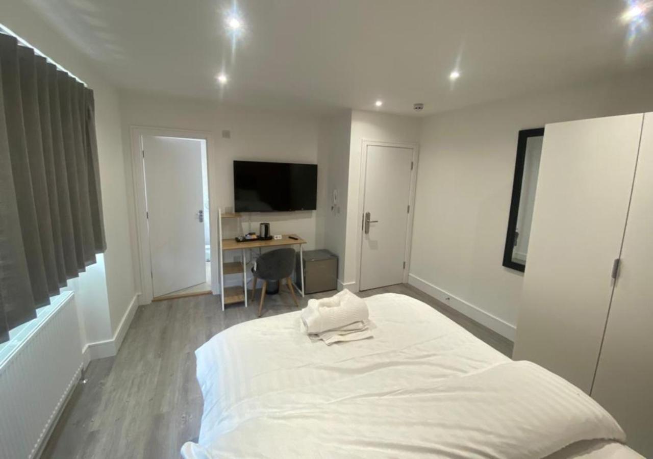 The Coppice Apartment Уотфорд Екстериор снимка