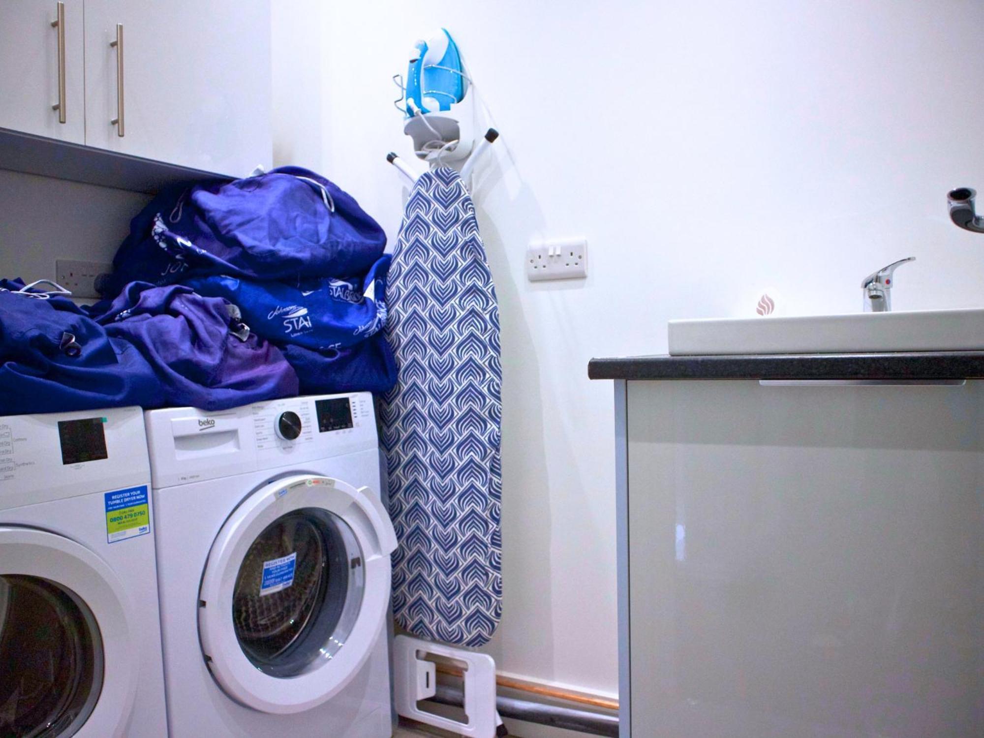 The Coppice Apartment Уотфорд Екстериор снимка
