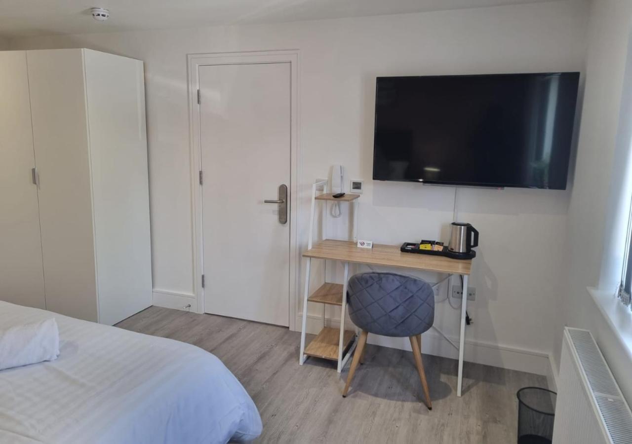 The Coppice Apartment Уотфорд Екстериор снимка