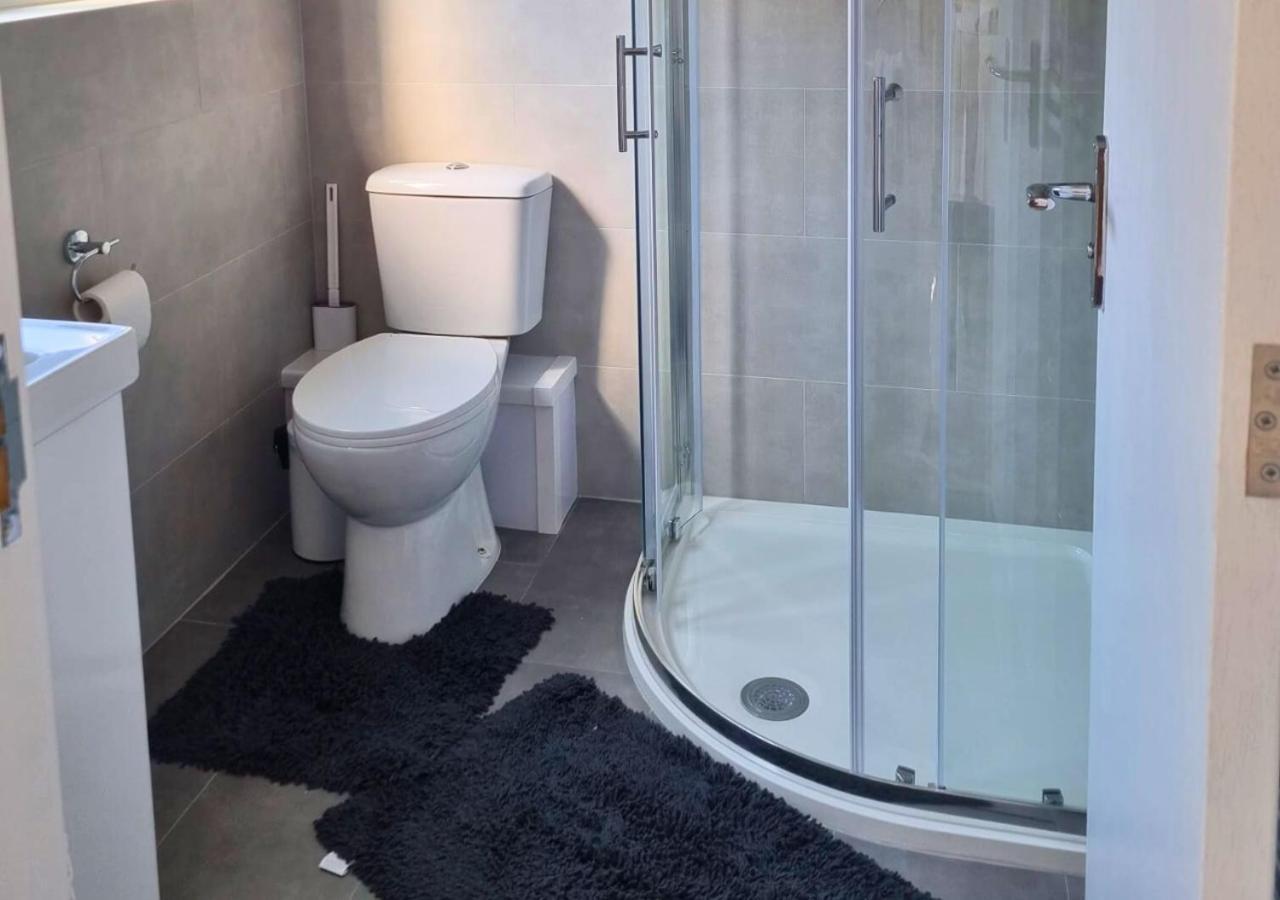 The Coppice Apartment Уотфорд Екстериор снимка
